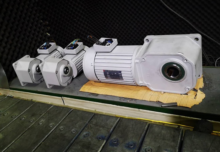 山藤直交軸減速電機(jī) 山藤直交軸減速電機(jī)